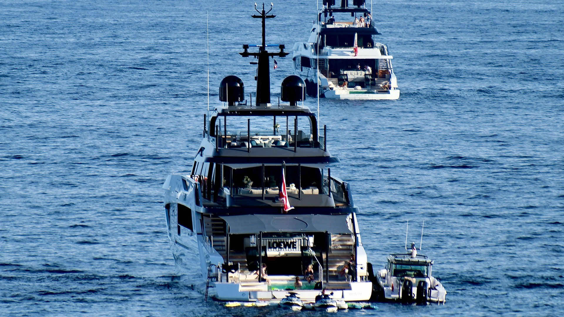 Tankoa T55 Sportiva sisters off Beaulieu-sur-Mer